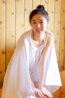 双乳丰满的女学生电影